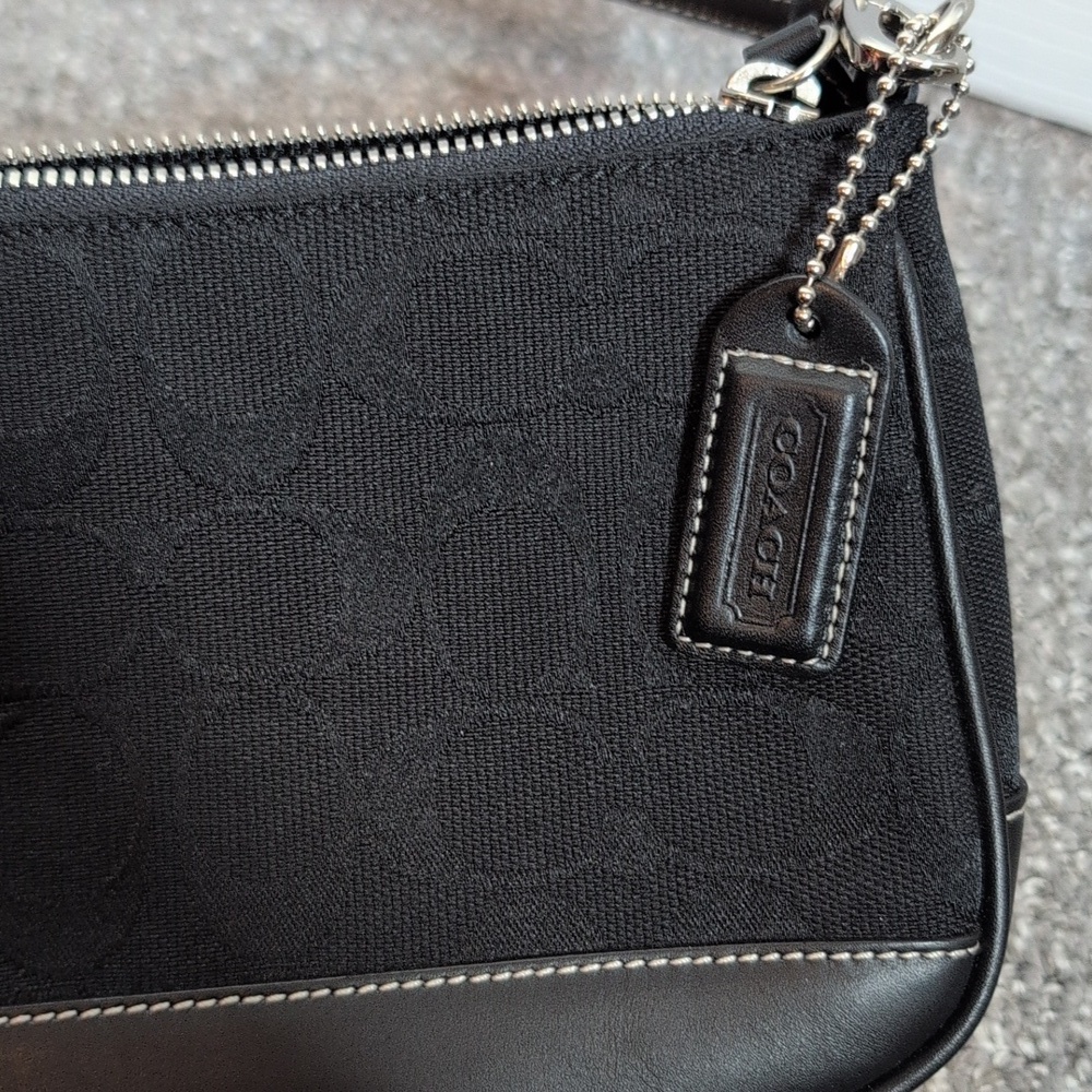 Coach Vintage Black Canvas and Leather Demi - Picture 5 of 16